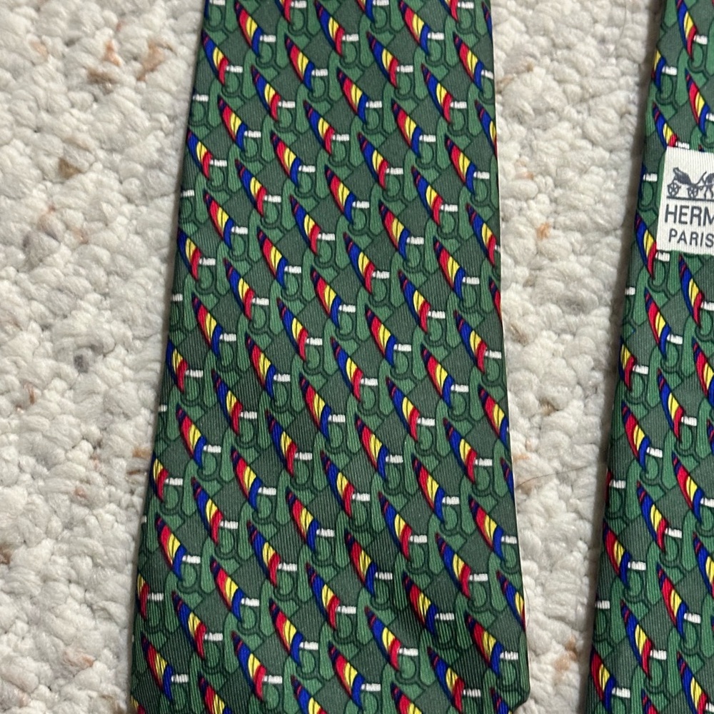 Hermes’ green and multicolour tie